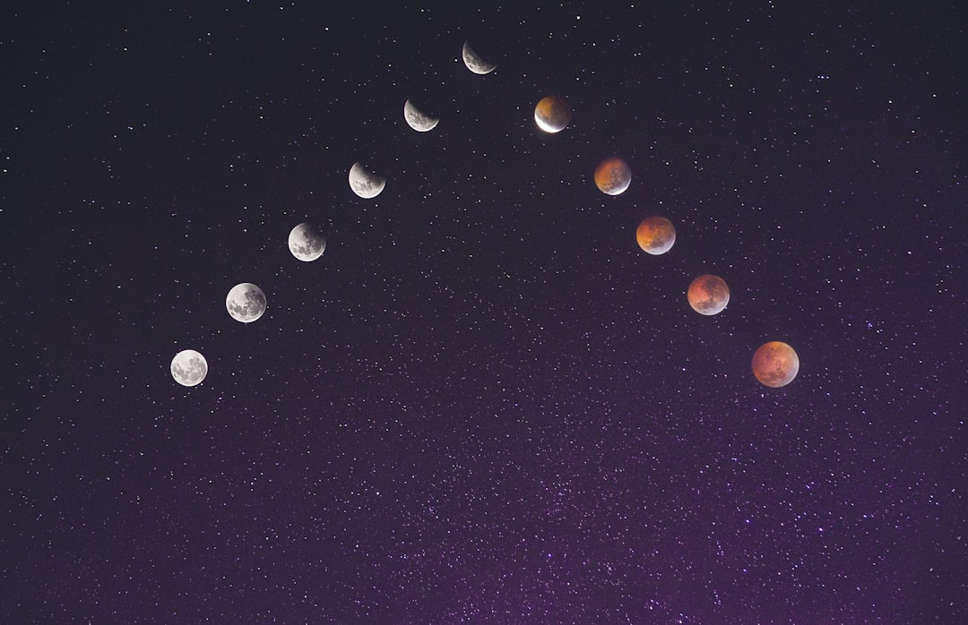 12星座別|月星座が示す感情パターンと人間関係の傾向